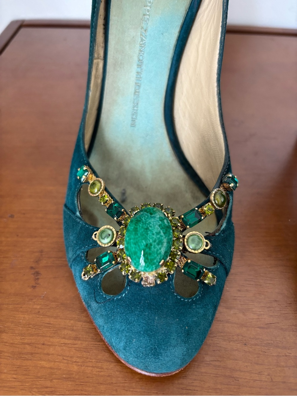 Giuseppe Zanotti Emerald Green Jeweled Suede Women’s Pumps - Picture 3 of 7